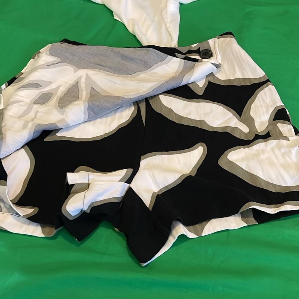 Nine West Skort Small